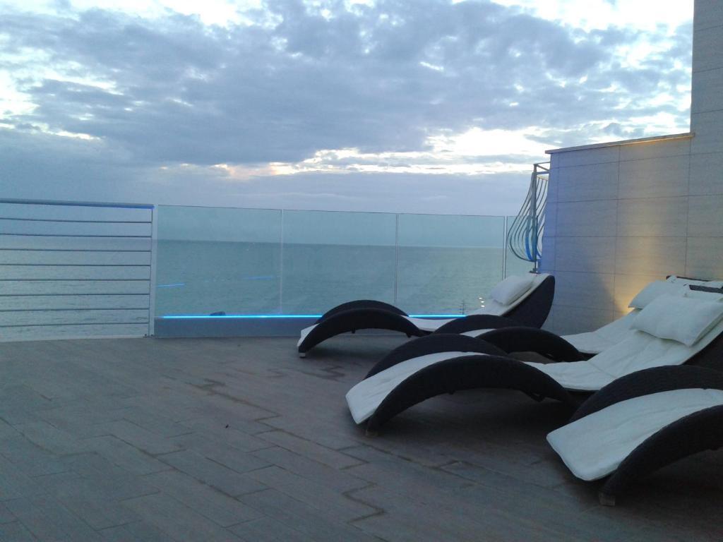 Hotel L'Approdo アンツィオ エクステリア 写真