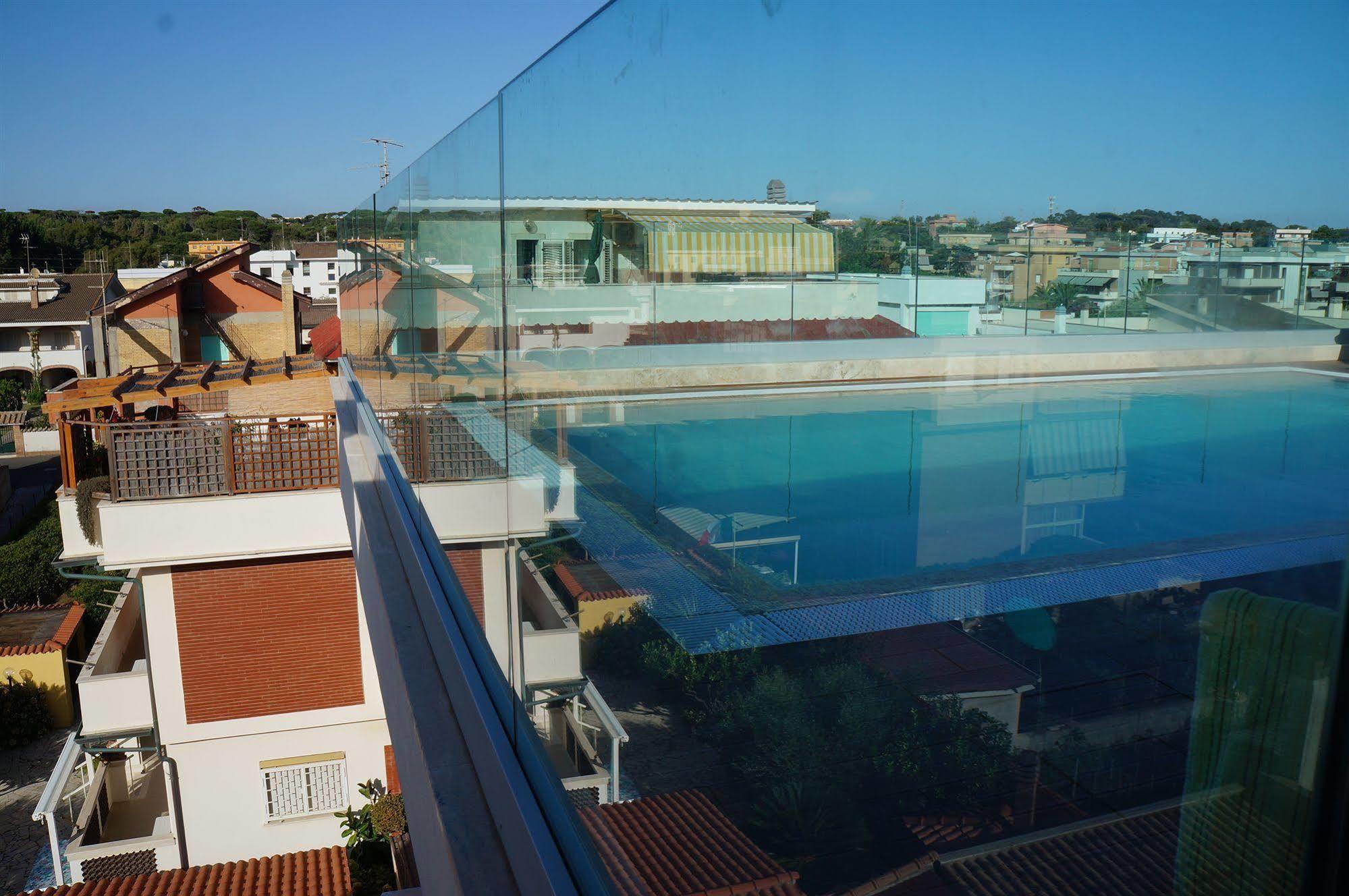 Hotel L'Approdo アンツィオ エクステリア 写真