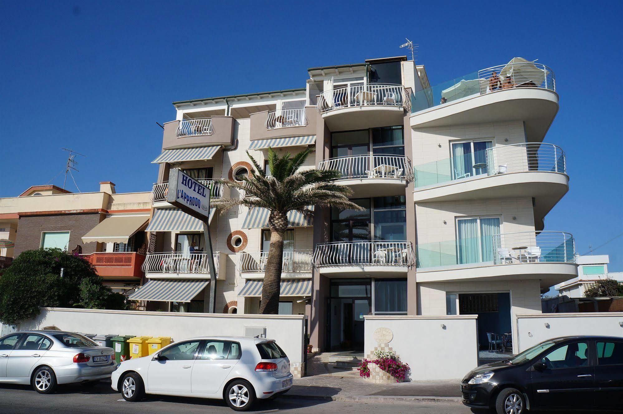 Hotel L'Approdo アンツィオ エクステリア 写真